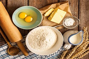 harina, huevos, leche y mantequilla